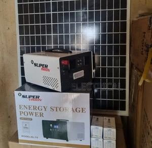 300W SOLAR GENERATOR WITH OUTLET FOR ADDITIONAL BATTERY INPUT